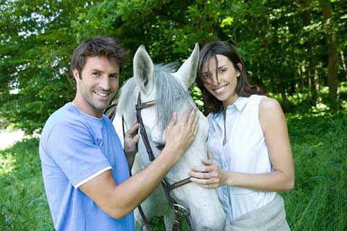 3 Tips to stay safe in online equestrian dating